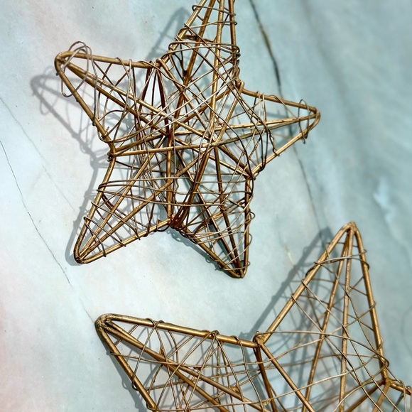 5/$20 EUC Gold wire wrapped star decor, great for holidays, 6.5" and 4.5" - Picture 3 of 6